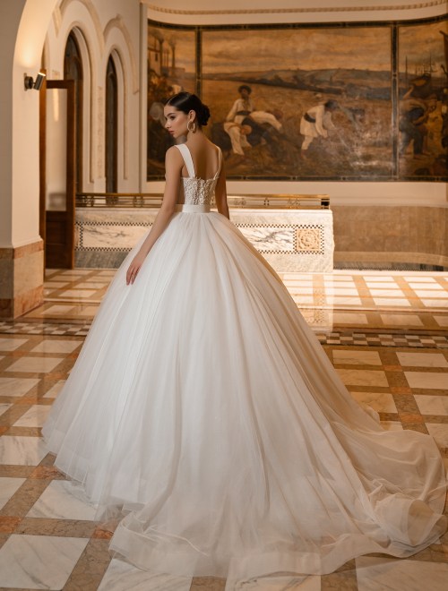 https://elisebride.ro/images/stories/virtuemart/product/15 Taylor       (3).jpg